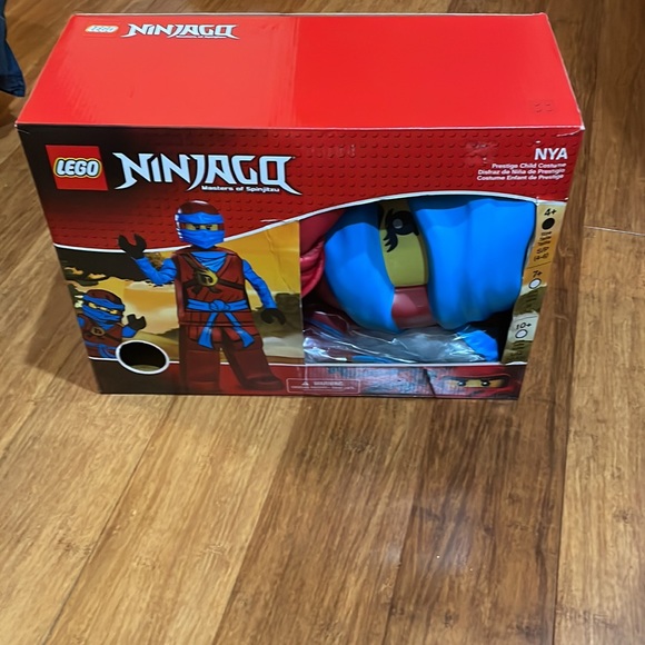 Lego ninjago Nya Deluxe Costume size 4-6 - Picture 8 of 8